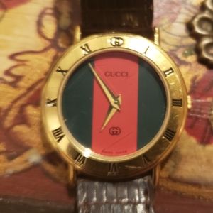Authentic Vintage Gucci Watch (womens)